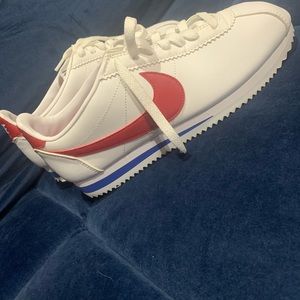 Women’s Nike Cortez size 9
